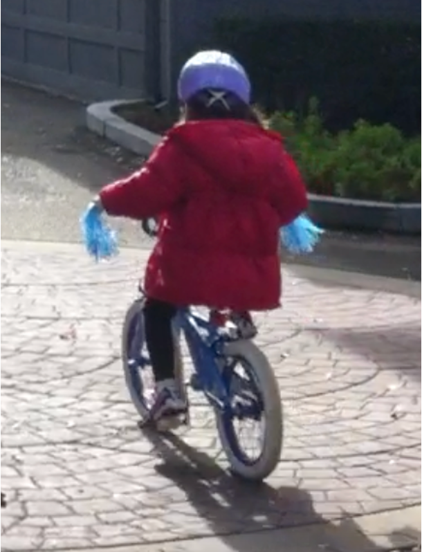 Emily Mitnick is moving far ahead and overtook a photographer.